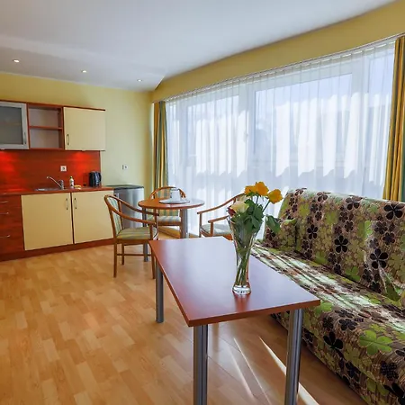 아파트 Malachit *