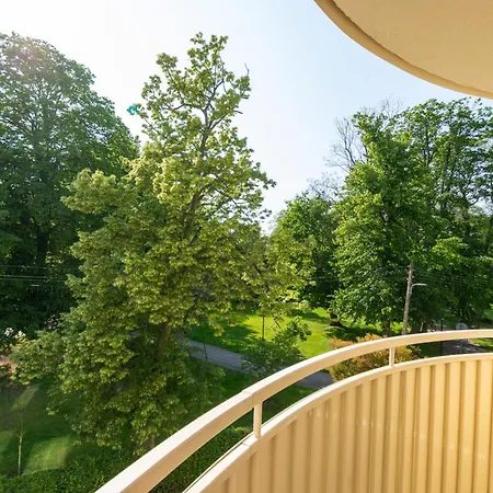 아파트 Malachit *